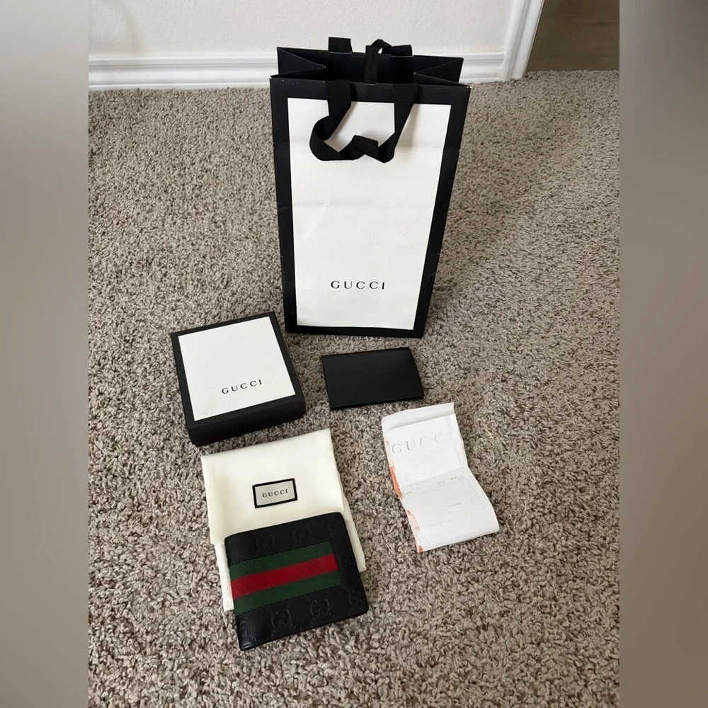Gucci Black Card Holder with Signature Stripe